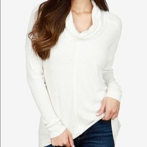 Lucky Brand 🍀 cool neck thermal top